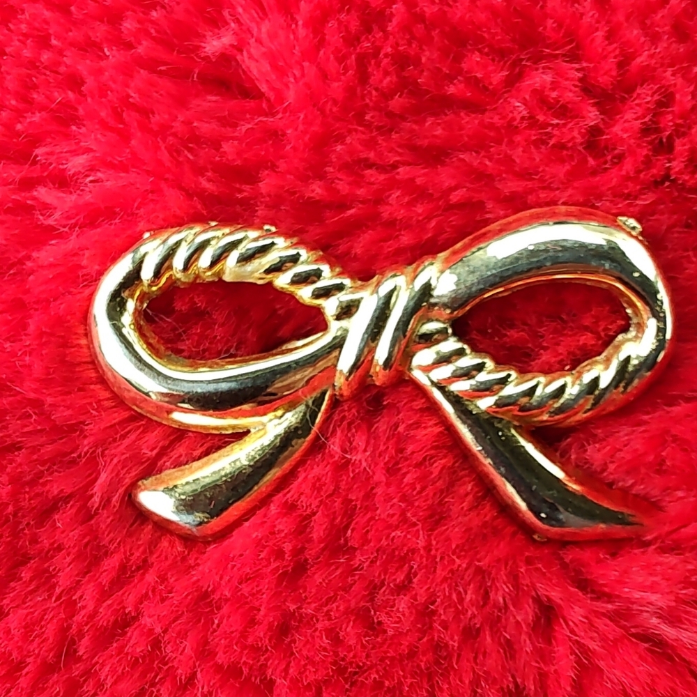 Vintage MCM Bow Gold Tone Brooch